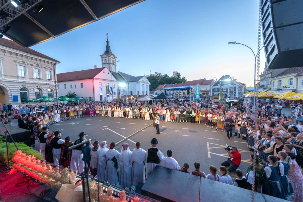 Svečano otvoren festival Zlatne žice Slavonije 